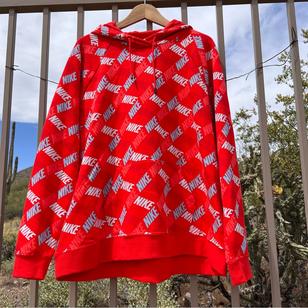 ⬇️💲NIKE NWT Women’s Hoodie Sweatshirt Size XXL Color Red